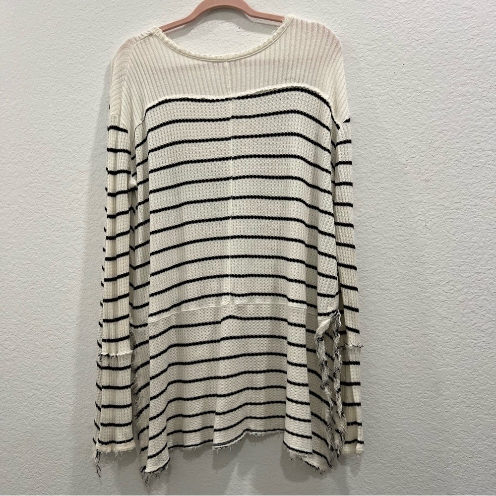 FREE‎ PEOPLE Off White and Black Striped Flowy Boxy Oversized Tunic XS Top - Picture 5 of 8